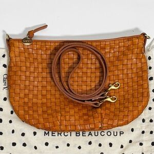 Clare V. Petite Moyen